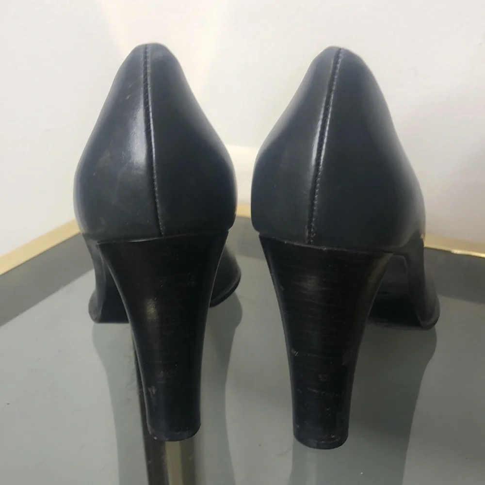 Prada grey pointed toe leather chunky heel pump size 7.5​ - Picture 4 of 9